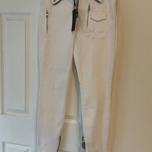 Women's Skinny Jeans in Cream